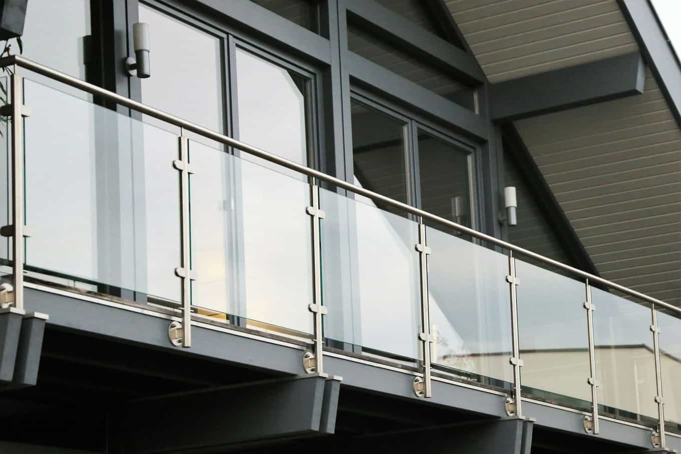 taras ze szklaną balustradą